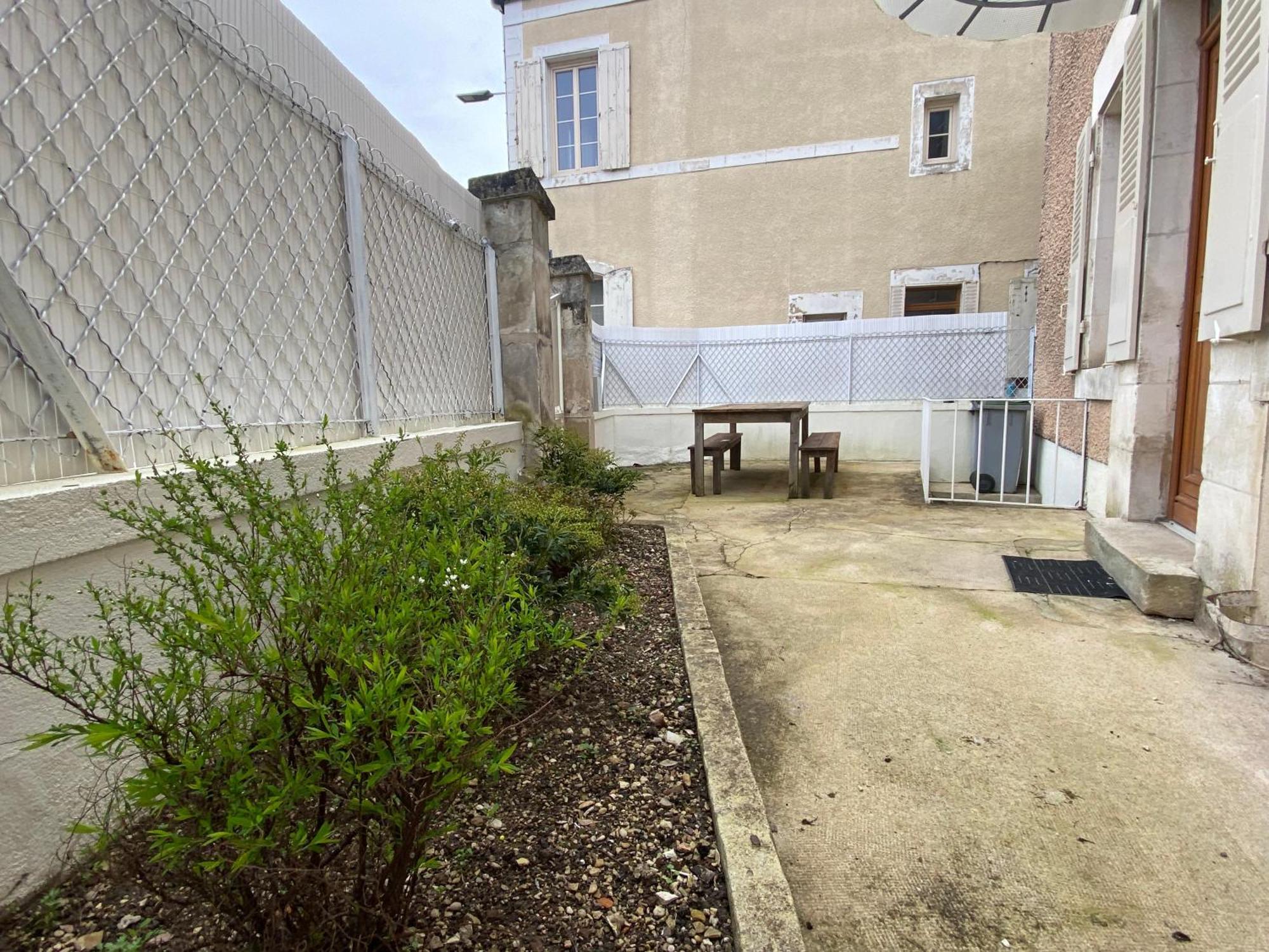 Maison Au Centre De Tanlay Villa Exterior photo